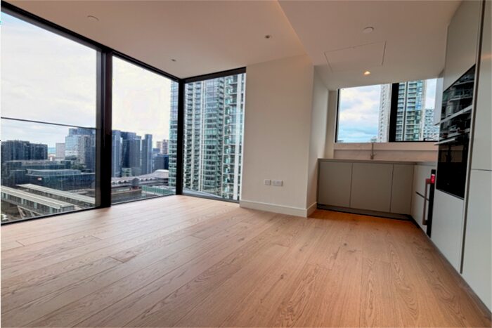 2 Bedroom Apartment To Rent In Harcourt Tower, Marsh Wall, E14