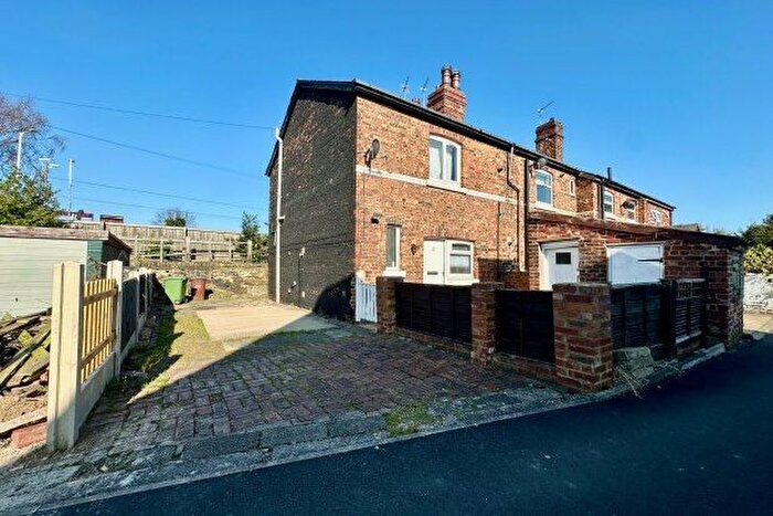 2 Bedroom Property To Rent In Agbrigg Road, Wakefield, WF2