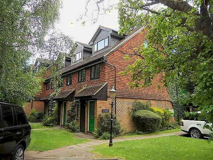 1 Bedroom Maisonette Flat To Rent In Coniston Lodge Nas Wood, Watford, WD17