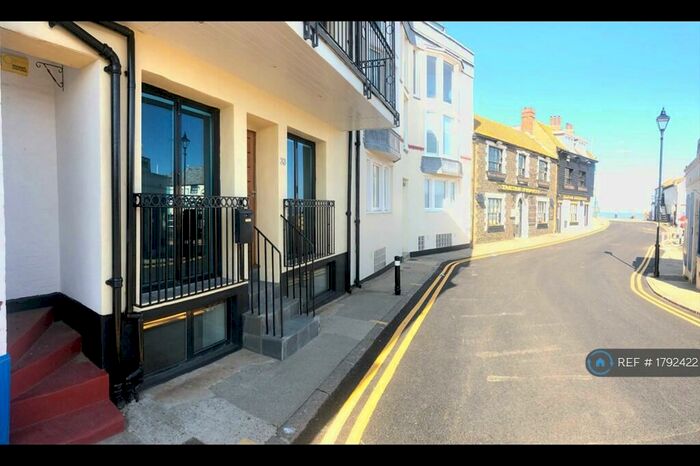 2 Bedroom Maisonette To Rent In Harbour Street, Broadstairs, CT10