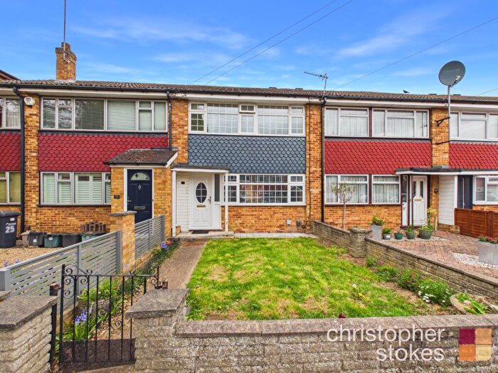 3 Bedroom Semi-Detached House To Rent In Hobbs Close, Cheshunt, Hertfordshire, EN8