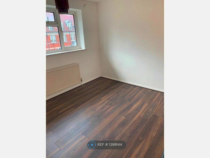 3 Bedroom Maisonette To Rent In Fortis Green, London, N2