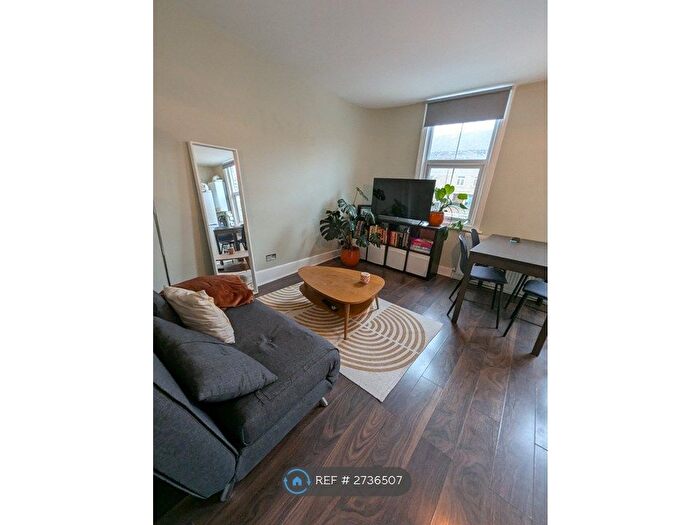 2 Bedroom Flat To Rent In Kingsland Road, London, E2