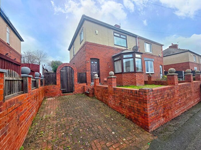 3 Bedroom Semi-Detached House For Sale In Willow Dene Road, Grimethorpe, Barnsley, S72