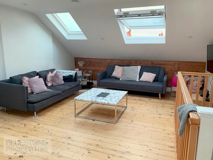 3 Bedroom Flat To Rent In Eastwood Street, London, SW16