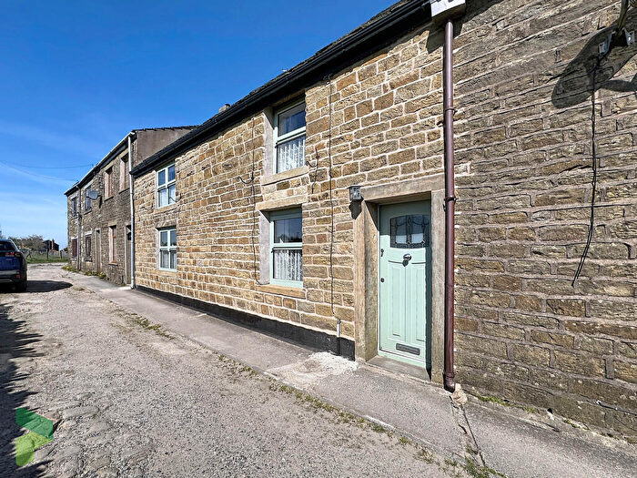 3 Bedroom Cottage For Sale In Kendal Row, Belthorn, BB1