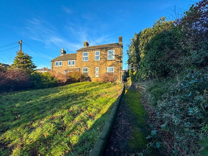 3 Bedroom Cottage For Sale In Huddersfield Road, Shelley, Huddersfield, HD8
