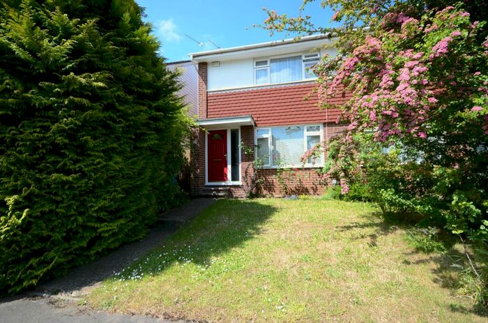 2 Bedroom End Of Terrace House To Rent In Culham Drive, SL6