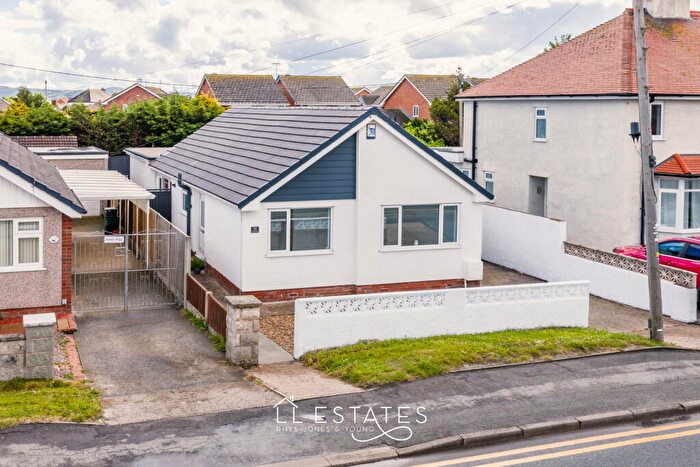 3 Bedroom Detached Bungalow For Sale In St. Asaph Avenue, Kinmel Bay, LL18