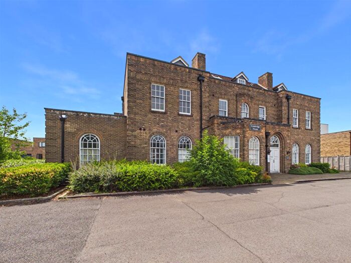 1 Bedroom Flat For Sale In Cheltenham Road, Longlevens, GL2