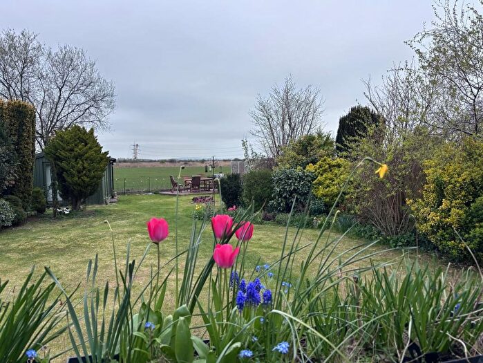 4 Bedroom Detached Bungalow For Sale In Lower Higham Road, Gravesend, DA12