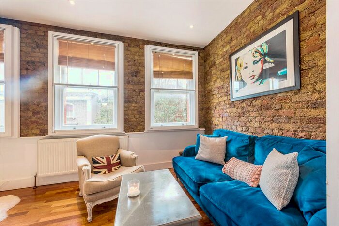 2 Bedroom Flat To Rent In Upper Richmond Road, Putney, SW15