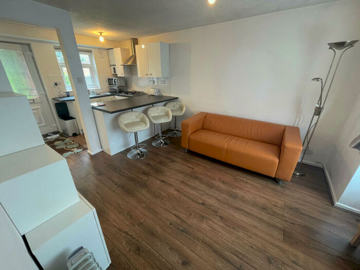 1 Bedroom Apartment To Rent In Belle Vue Court, West Yorkshire, LS3