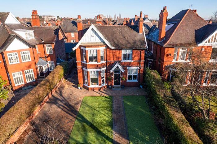 4 Bedroom Detached House For Sale In Town Moor Avenue, Doncaster, DN2