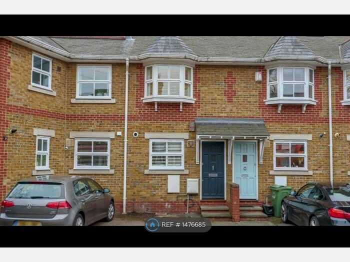 3 Bedroom Terraced House To Rent In Iveley Road, London, SW4