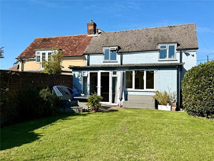 3 Bedroom Semi Detached House For Sale In Wainsford Road, Pennington, Lymington, Hampshire, SO41