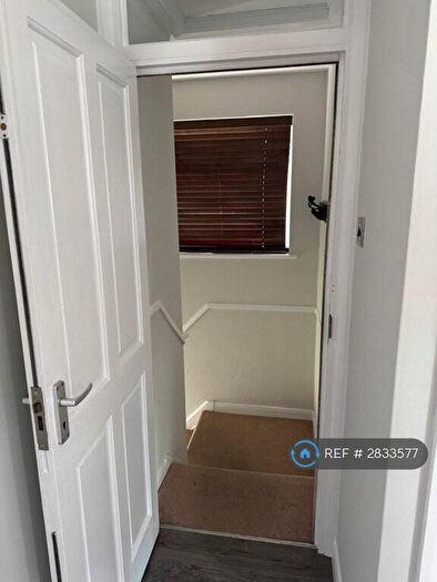 2 Bedroom Flat To Rent In Great Central Avenue, Ruislip, HA4