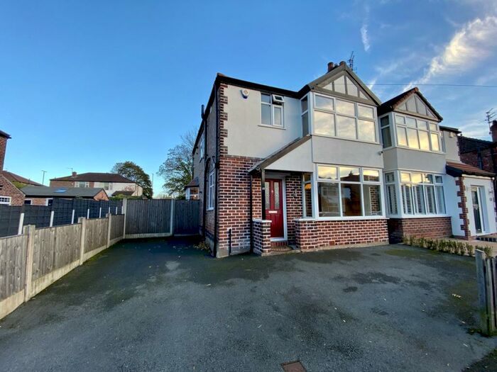 3 Bedroom Semi-Detached House To Rent In Saddlewood Avenue, East Didsbury, Manchester, M19