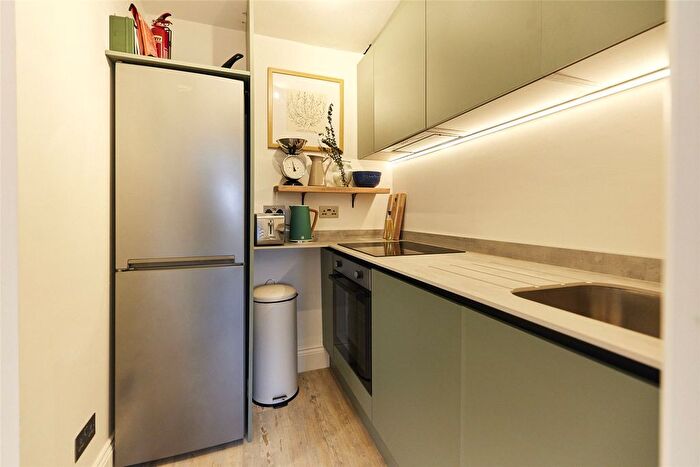 1 Bedroom Flat To Rent In Bonchurch Road, London, W10