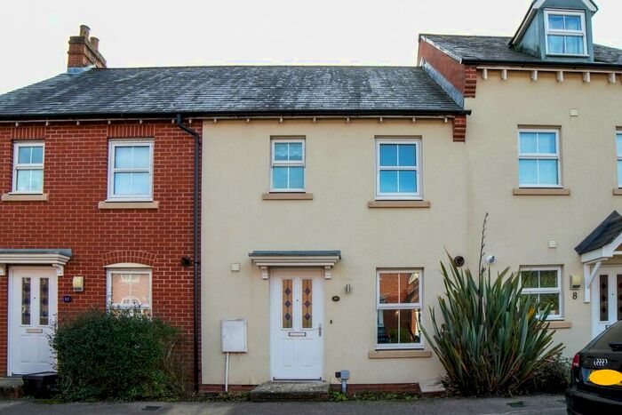 3 Bedroom Terraced House To Rent In Viburnum Road, Almondsbury, Bristol, BS32