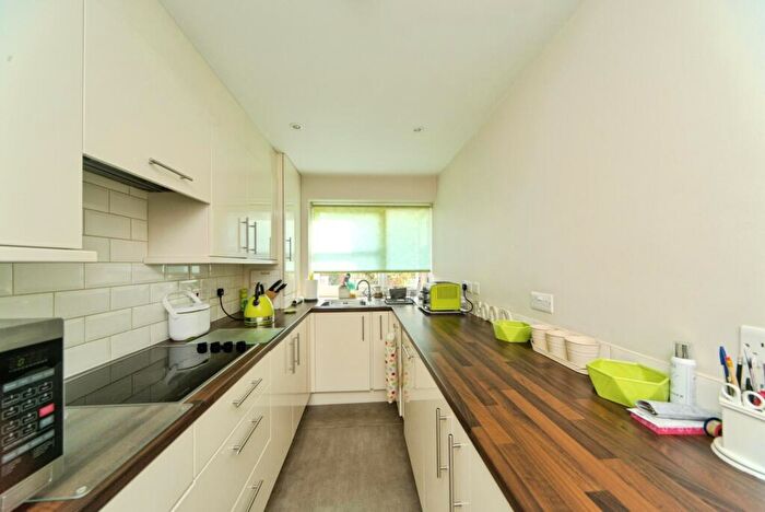 1 Bedroom Flat For Sale In Grasshoppers, The Drive, Hove, East Sussex, BN3