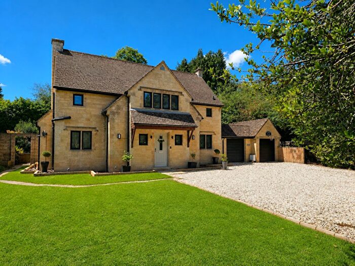4 Bedroom Detached House For Sale In Somerford Road, Cirencester, Gloucestershire, GL7