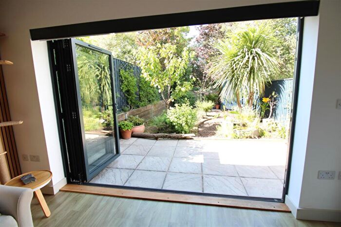 3 Bedroom House For Sale In Gordon Road, Cowes, PO31