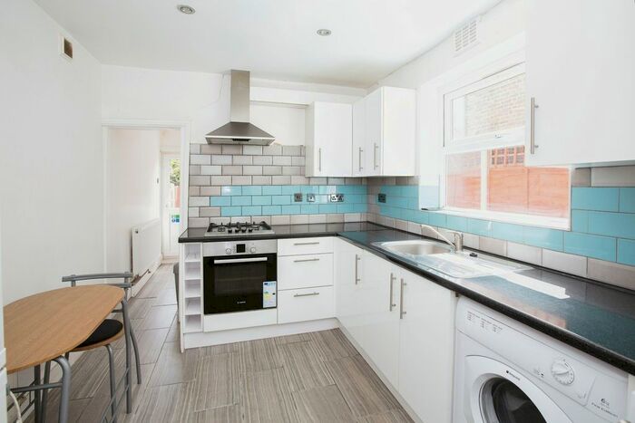 1 Bedroom Flat To Rent In Leyton Park Road, London, E10