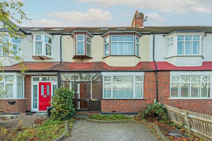 4 Bedroom Property To Rent In Westway Close, London, SW20