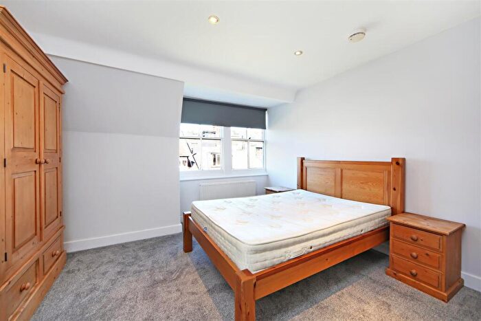 4 Bedroom Apartment To Rent In Belsize Park, London, NW3