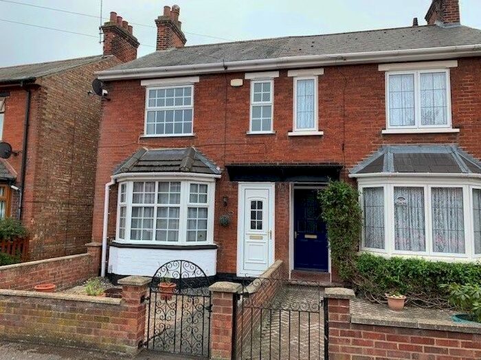 3 Bedroom Semi-Detached House To Rent In Burcroft Road, Wisbech, PE13