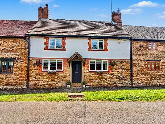 3 Bedroom Terraced House For Sale In The Porch, Manor Road, Staverton, NN11