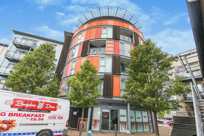 3 Bedroom Flat To Rent In Quayside Drive, Colchester, CO2