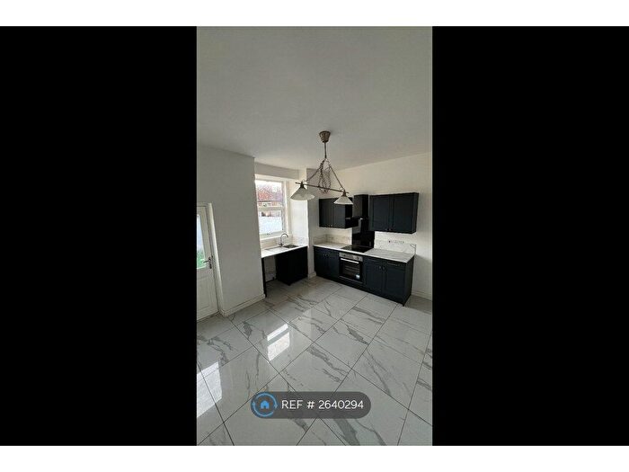 2 Bedroom Terraced House To Rent In Newmarket Road, Ashton Under-Lyne, OL7