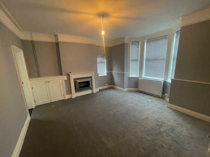 1 Bedroom Flat To Rent In Felixstowe Road, Ipswich, Suffolk, IP3