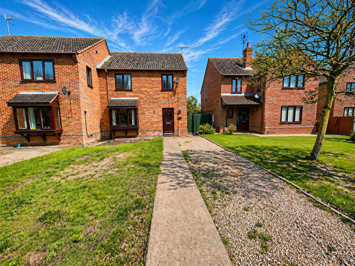 3 Bedroom Semi-Detached House For Sale In Needham Drive, Sutton St James, PE12