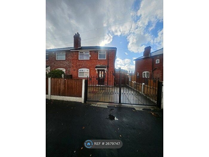 3 Bedroom Semi Detached House To Rent In Hart Road, Manchester, M14