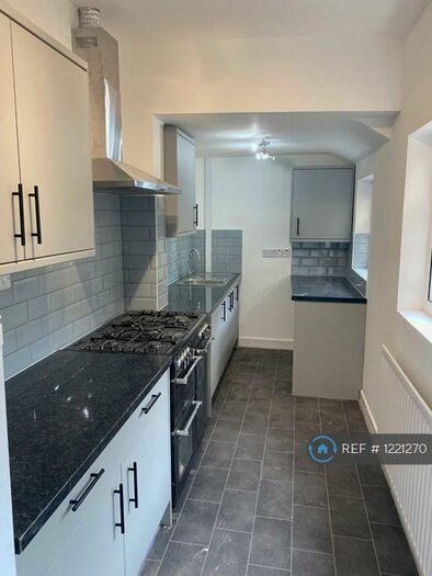 4 Bedroom Terraced House To Rent In Broomfield Road, Coventry, CV5