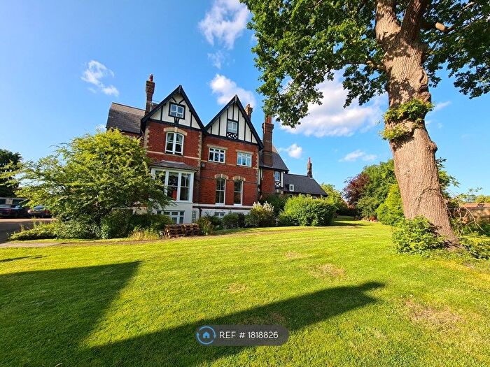 2 Bedroom Flat To Rent In Highlands, Bromley, BR1