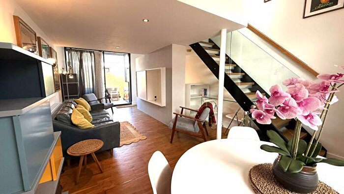 3 Bedroom Terraced House To Rent In Ash Street, Salford, M6