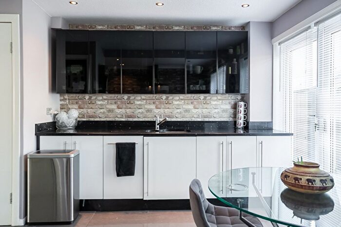 5 Bedroom Semi-Detached House For Sale In Cleekim Road, Edinburgh, EH15