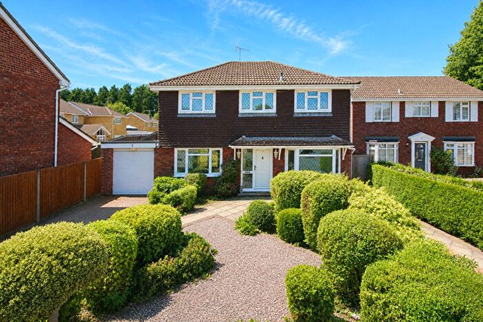 4 Bedroom Detached House For Sale In Blacksmiths Road, Longwick, HP27
