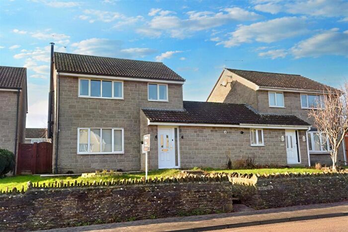 3 Bedroom Link Detached House For Sale In Ash Walk, Henstridge, Templecombe, BA8