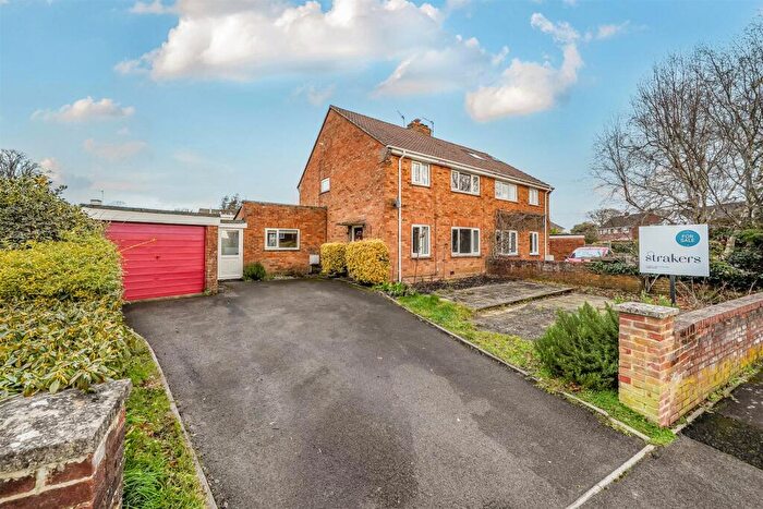 3 Bedroom Semi Detached House For Sale In Queens Road, Devizes, SN10