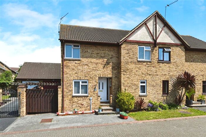 3 Bedroom Semi-Detached House For Sale In Rosecroft Close, Langdon Hills, Basildon, Essex, SS16