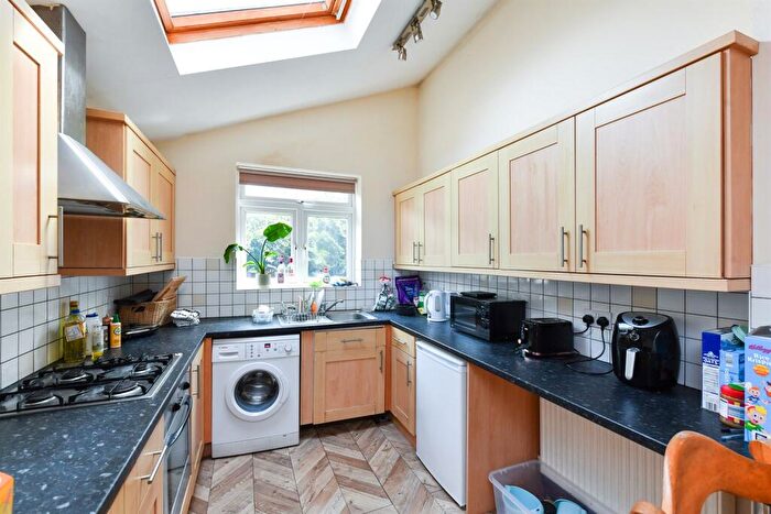 3 Bedroom Terraced House To Rent In Exchange Road, NG2