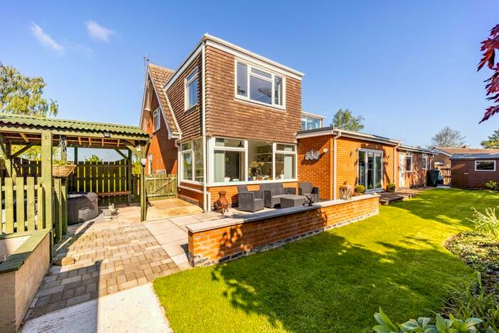 4 Bedroom Detached Bungalow For Sale In Low Road, Wyberton, Boston, PE21