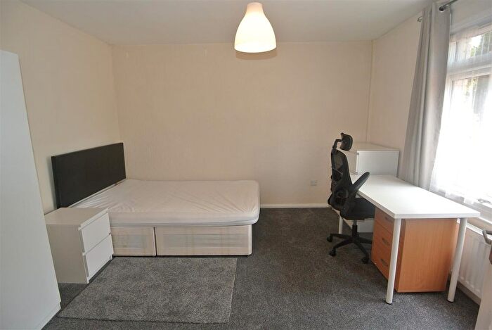4 Bedroom Terraced House To Rent In Linden Court, Englefield Green, Egham, TW20