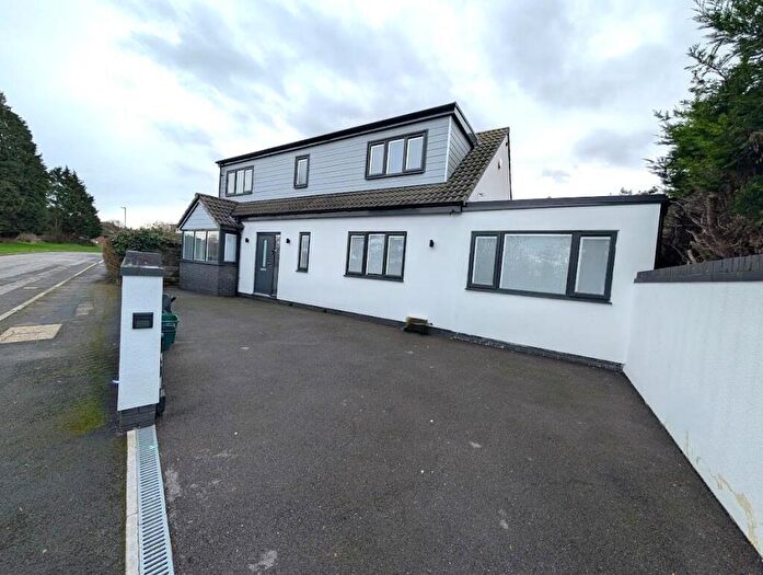 4 Bedroom Detached House For Sale In Clare Walk, Thornbury, Bristol, BS35