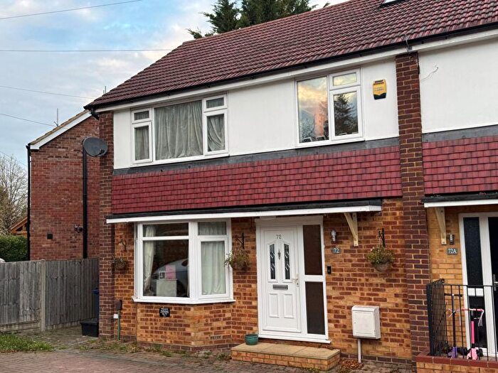 3 Bedroom Semi Detached House To Rent In Deeds Grove, High Wycombe, HP12